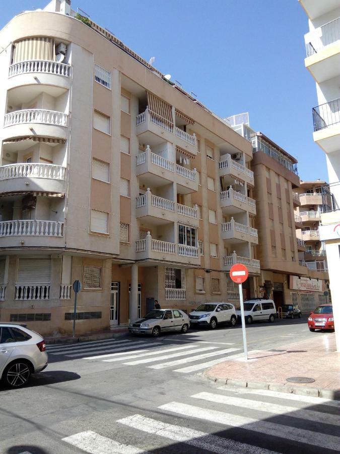 Apartment Only 250M From The Beach Los Locos Торрев'єха Екстер'єр фото